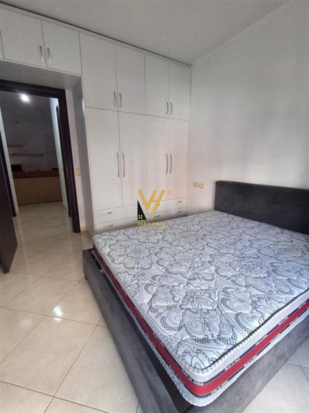 Tirane, jepet me qera apartament 2+1+Ballkon Kati 4, 90 m² 500 € (ASTIR)