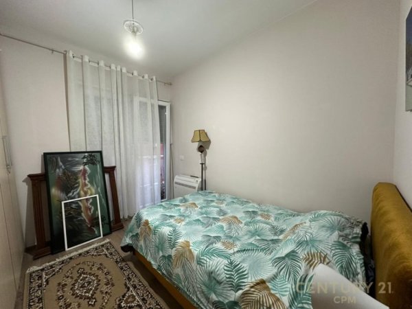 Tirane, jepet me qera apartament 2+1 Kati 4, 95 m² 800 € (Rr. Kosovareve)