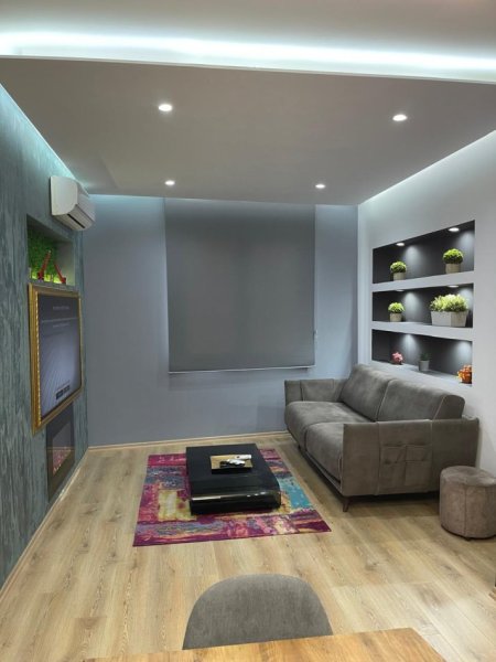 Tirane, jepet me qera apartament 2+1 Kati 5, 75 m² 650 € 