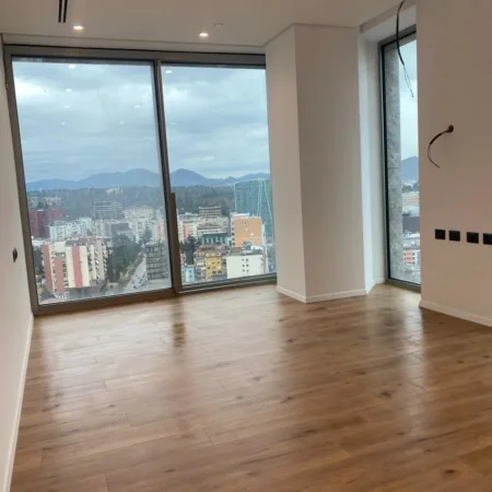 Tirane, jepet me qera zyre Kati 20, 147 m² 3.000 € (Rruga Elbasanit)
