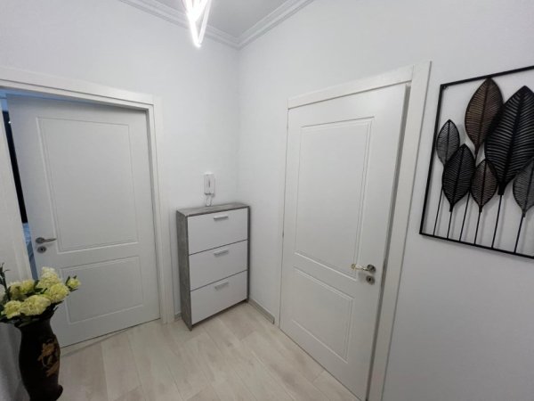 Tirane, jepet me qera apartament 1+1+Ballkon Kati 4, 70 m² 50.000 € (Rruga Sokrat Miho)