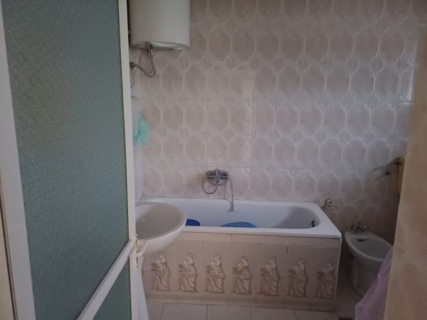 Tirane, shitet apartament 2+1 Kati 2, 65 m² 85.000 € (XHAMLLIKU)