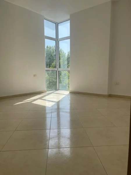 Tirane, shitet apartament 2+1+Ballkon Kati 5, 112 m² 350.000 € 