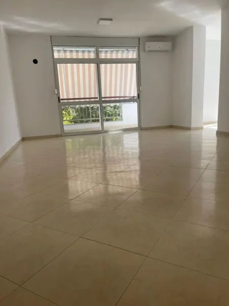 Tirane, shitet apartament 2+1+Ballkon Kati 5, 112 m² 350.000 € 