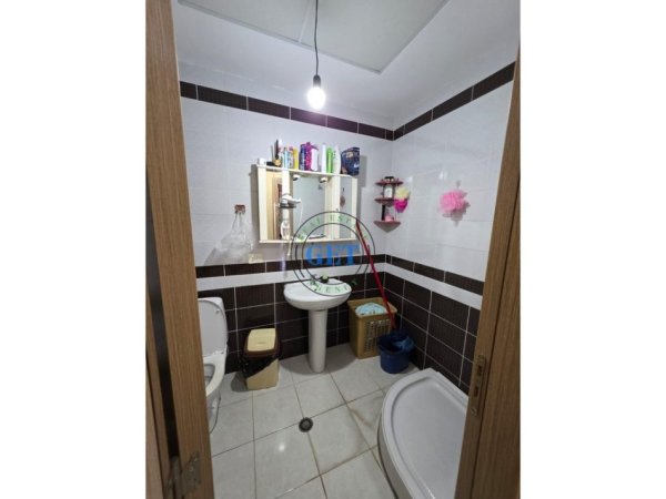 Durres, jepet me qera apartament 3+1 Kati 4, 154 m² 350 € (Plepa)