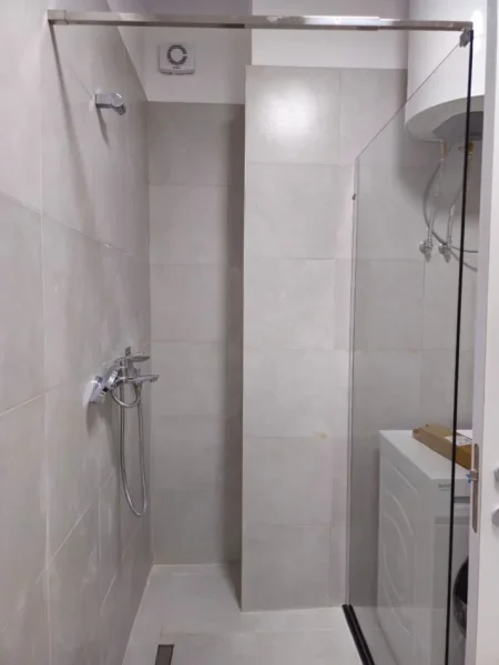 Tirane, jepet me qera apartament 2+1 Kati 2, 120 m² 1.200 € (LIQENI I THATE)