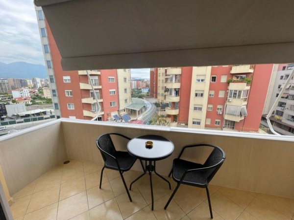 Tirane, jepet me qera apartament 2+1 Kati 7, 95 m² 700 € (Unaza e Re)