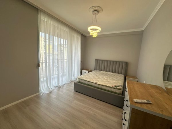 Tirane, jepet me qera apartament 2+1+Ballkon , 95 m² 750 € (Ish-Fusha e Aviacionit)