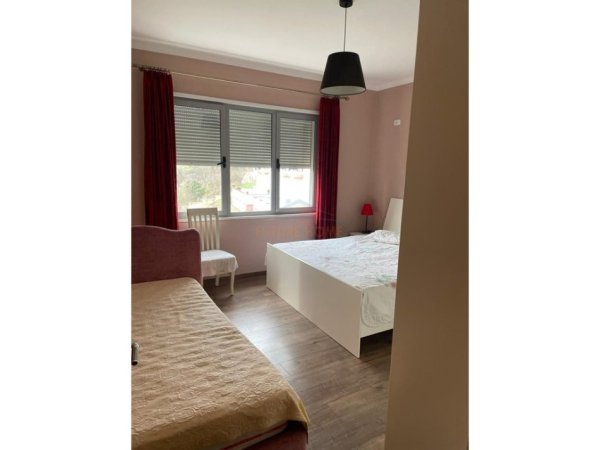 Tirane, jepet me qera apartament 1+1+Ballkon Kati 2, 63 m² 650 € (KOPSHTI BOTANIK)