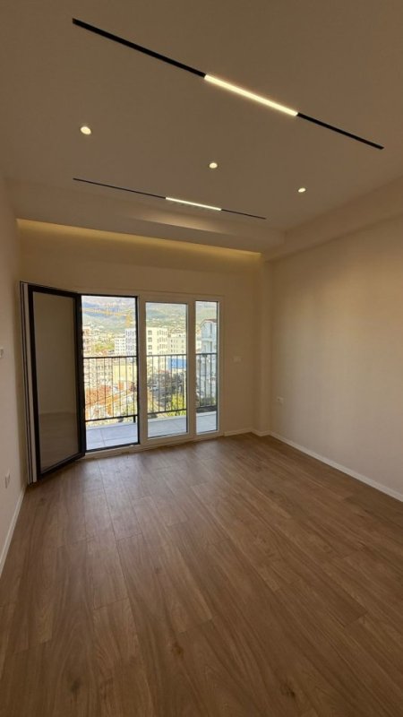 Tirane, shitet apartament 1+1 , 60 m² 98.000 € 