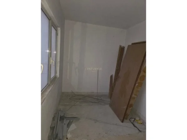 Tirane, shitet apartament 1+1 Kati 5, 69 m² 96.700 € (Fresk)