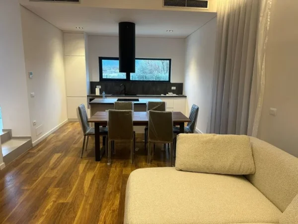 jepet me qera Vile 3+1+Ballkon Kati 2, 200 m² 3.400 € (TEG)