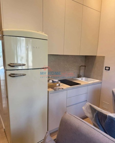 Tirane, jepet me qera apartament 1+1+Ballkon Kati 1, 55 m² 650 € (Rruga e Dibres)