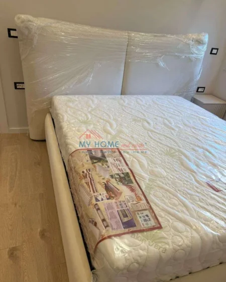 Tirane, jepet me qera apartament 1+1+Ballkon Kati 1, 55 m² 650 € (Rruga e Dibres)