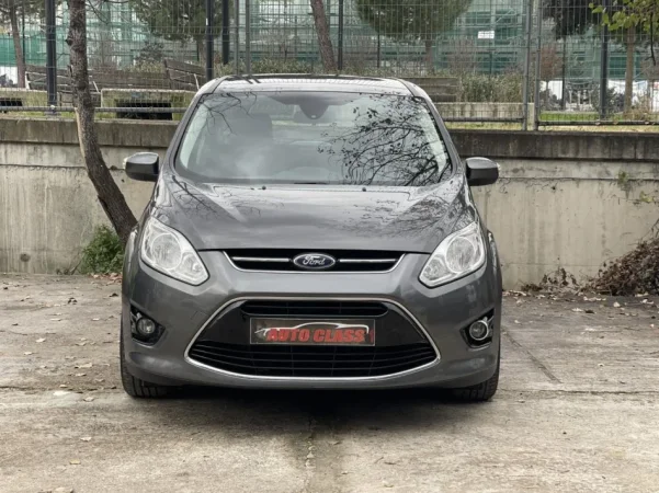 Tirane, shes makine FORD GRAND C MAX Nafte, gri e erret manuale Klima 171.000 km 6.790 €