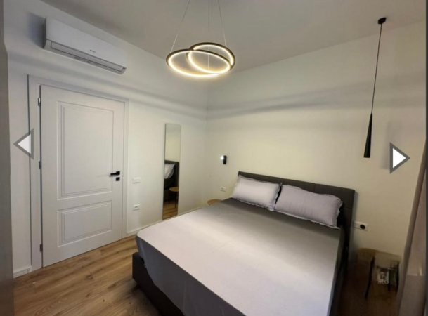 Tirane, jepet me qera apartament 2+1 Kati 1, 85 m² 700 € (Kristal Center)