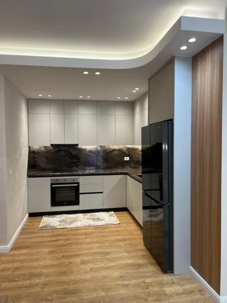 Tirane, shitet apartament 2+1+Ballkon Kati 2, 107 m² 173.000 € (Astir)