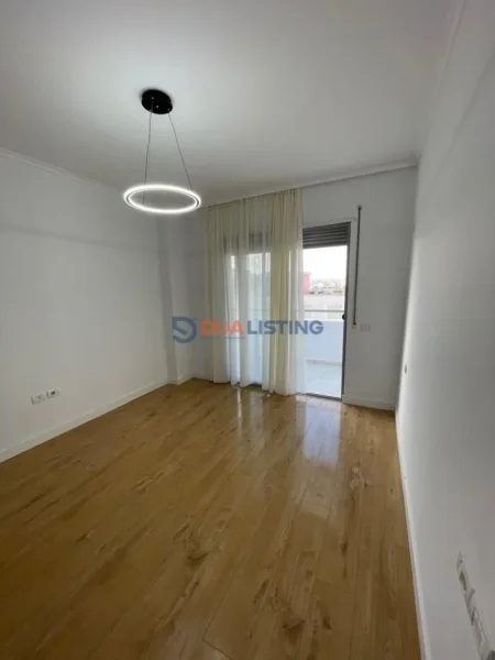 Tirane, shitet apartament 2+1+Ballkon Kati 8, 98 m² 153.000 € (Astiri)