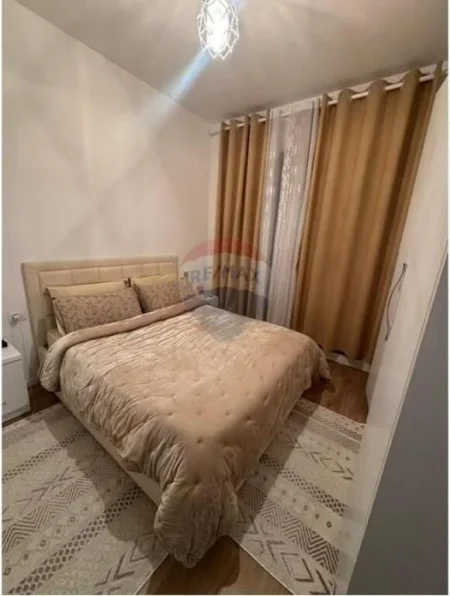 Tirane, jepet me qera apartament 1+1 Kati 2, 75 m² 550 € (Siri kodra, Tirane)