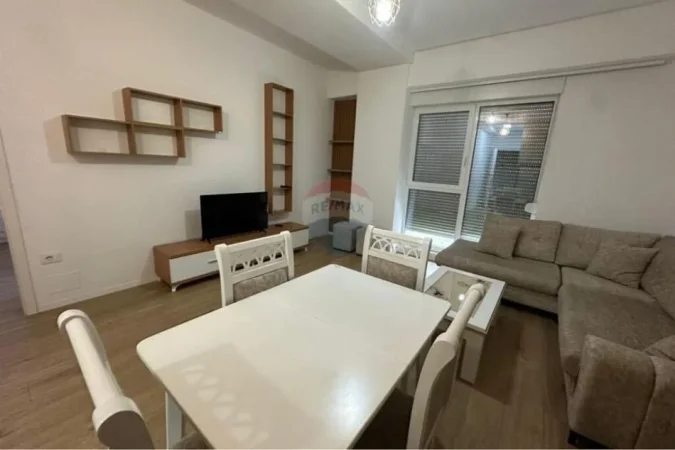Tirane, jepet me qera apartament 1+1 Kati 2, 75 m² 550 € (Siri kodra, Tirane)