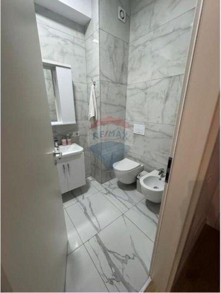 Tirane, jepet me qera apartament 1+1 Kati 2, 75 m² 550 € (Siri kodra, Tirane)
