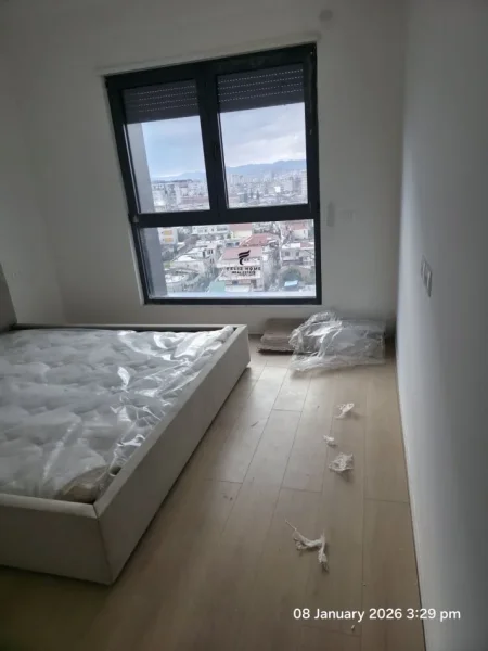 Tirane, jepet me qera apartament 2+1 Kati 8, 88 m² 700 € (BULEVARDI I RI)