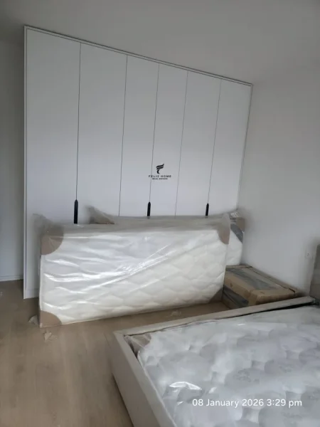 Tirane, jepet me qera apartament 2+1 Kati 8, 88 m² 700 € (BULEVARDI I RI)