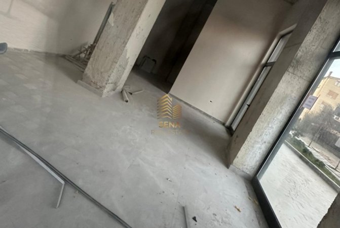 Tirane, jepet me qera ambjent biznesi Kati 0, 60 m² 650 € (Kompleksi Jolla)