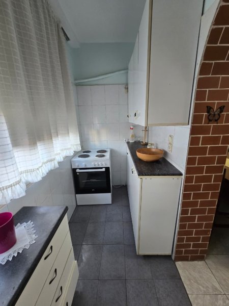 Tirane, jepet me qera apartament 2+1 Kati 2, 80 m² 550 € (PAZARI I RI)