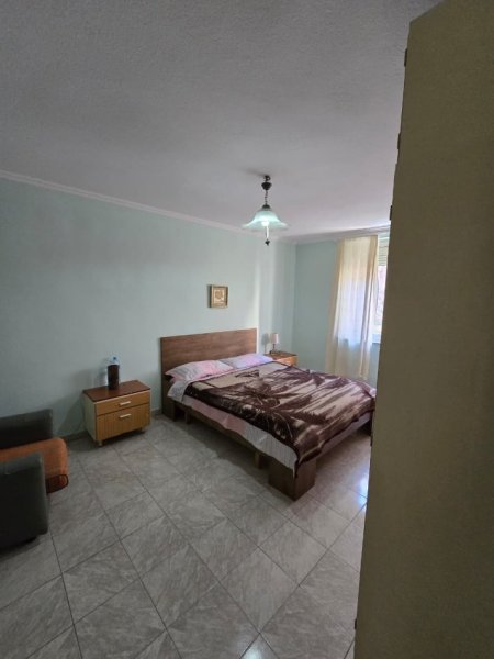 Tirane, jepet me qera apartament 2+1 Kati 2, 80 m² 550 € (PAZARI I RI)