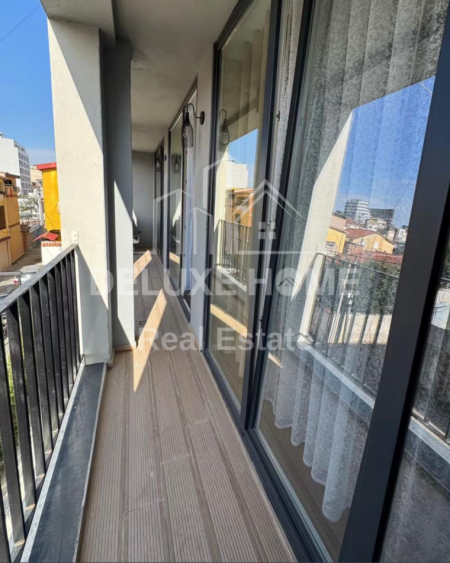 Tirane, jepet me qera apartament 2+1+Ballkon Kati 1, 104 m² 900 € (Rruga Riza Cerova)