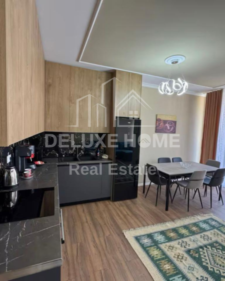 Tirane, jepet me qera apartament 2+1+Ballkon Kati 1, 104 m² 900 € (Rruga Riza Cerova)