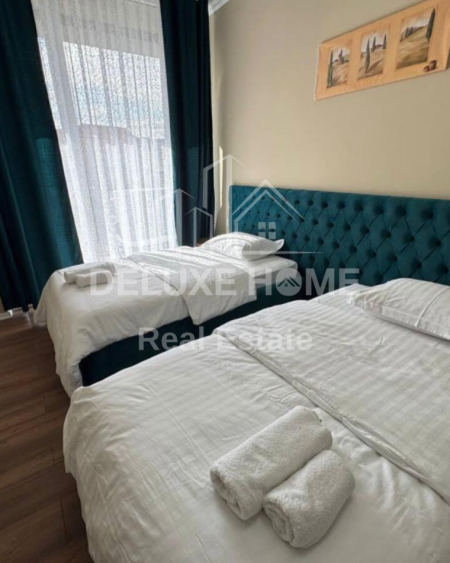 Tirane, jepet me qera apartament 2+1+Ballkon Kati 1, 104 m² 900 € (Rruga Riza Cerova)