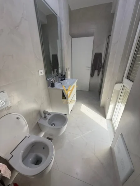 Tirane, shitet Vile 2 Katshe Kati 0, 196 m² 399.000 € (FARKE)