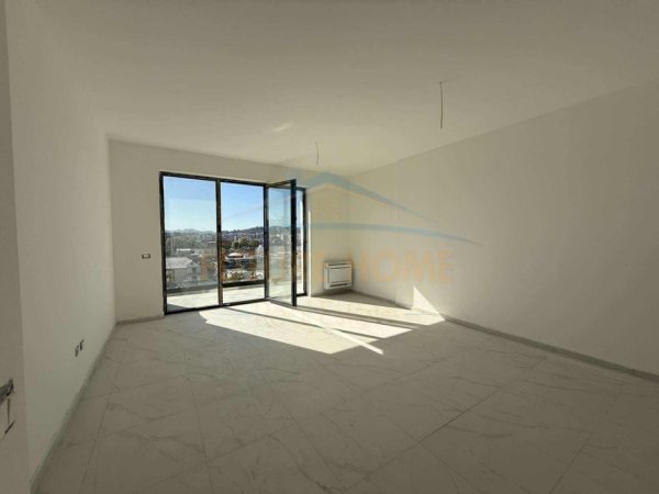 Tirane, shitet apartament 1+1 Kati 5, 83 m² 149.000 € (Dogana)