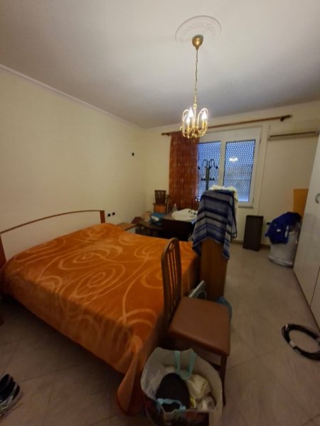 BLLOK. APARTAMENT  1+1 ME QIRA  700 €