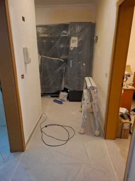 BLLOK. APARTAMENT  1+1 ME QIRA  700 €