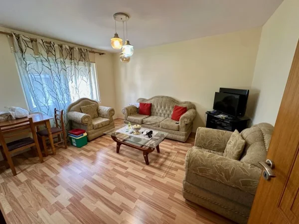Tirane, jepet me qera apartament 2+1+Aneks+Ballkon Kati 4, 77 m² 500 € (Aleksander Moisiu)