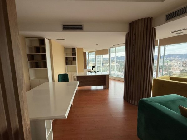 Tirane, jepet me qera zyre Kati 12, 139 m² 4.170 € (ETC)