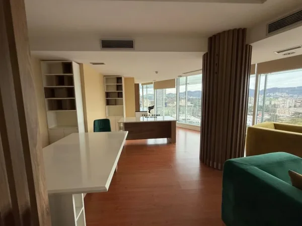 Tirane, jepet me qera zyre Kati 12, 139 m² 4.170 € (ETC)