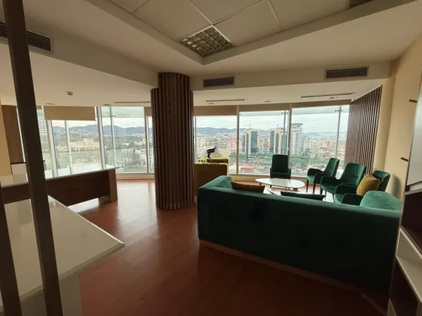 Tirane, jepet me qera zyre Kati 12, 139 m² 4.170 € (ETC)