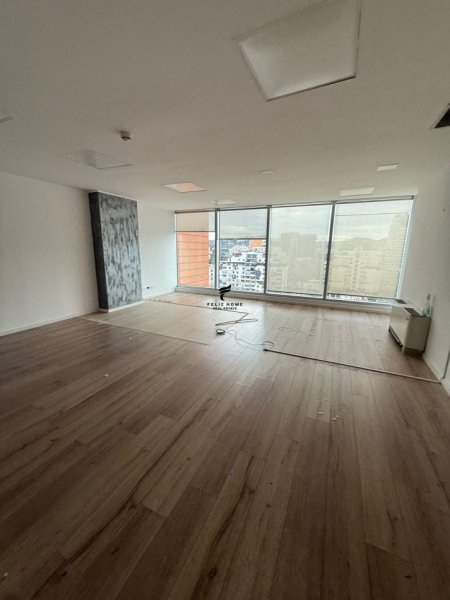 Tirane, jepet me qera zyre Kati 12, 48 m² 1.450 € (ETC)