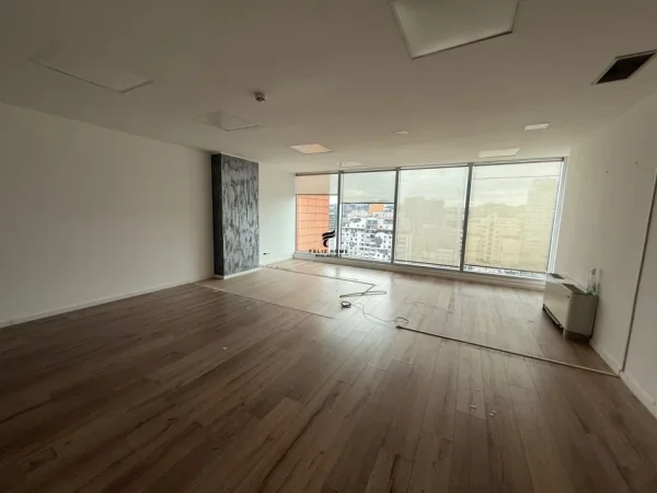 Tirane, jepet me qera zyre Kati 12, 48 m² 1.450 € (ETC)