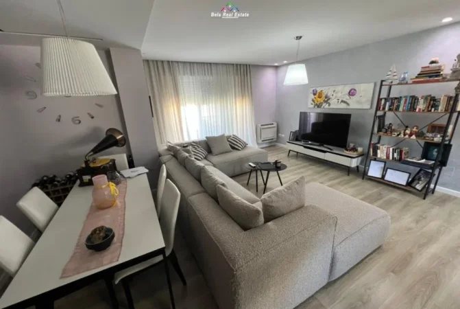Tirane, jepet me qera apartament 3+1 Kati 3, 128 m² 1.353 € (Rruga e vilave)