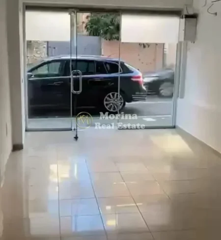 Tirane, jepet me qera ambjent biznesi Kati 0, 35 m² 280 € (Laprake)