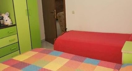 Tirane, jepet me qera apartament 2+1 Kati 5, 80 m² 650 € (LAPRAKE)