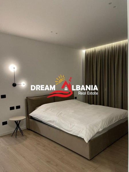 jepet me qera apartament 2+1 Kati 4, 150 m² 2.000 € (qender)