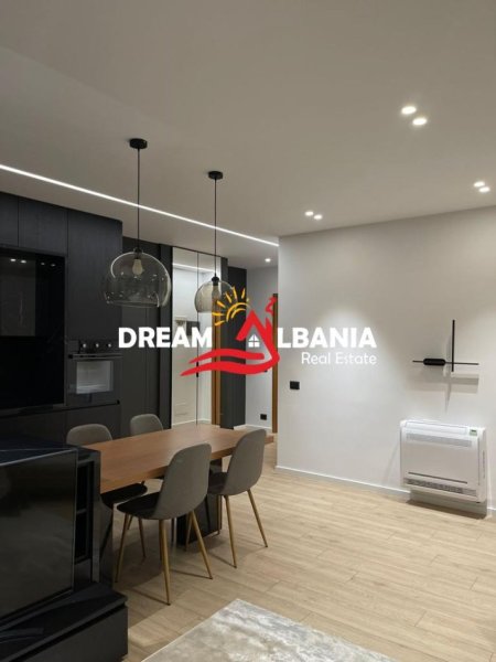 jepet me qera apartament 2+1 Kati 4, 150 m² 2.000 € (qender)