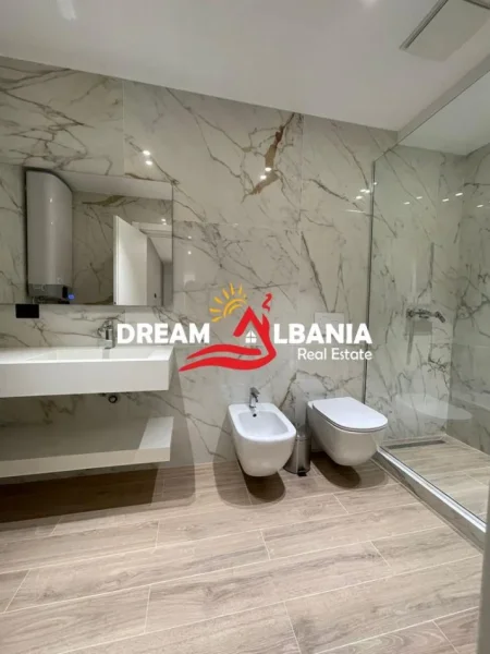 jepet me qera apartament 2+1 Kati 4, 150 m² 2.000 € (qender)