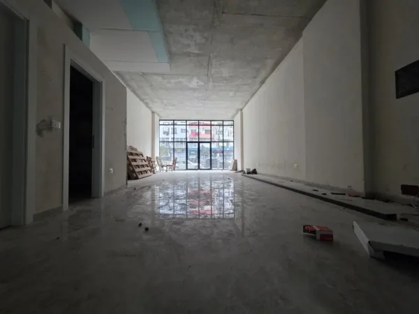 Tirane, shitet ambjent biznesi Kati 0, 108 m² (Astir)